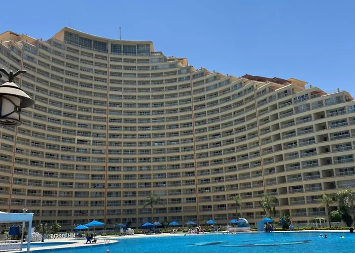 - Porto Sokhna شقة *